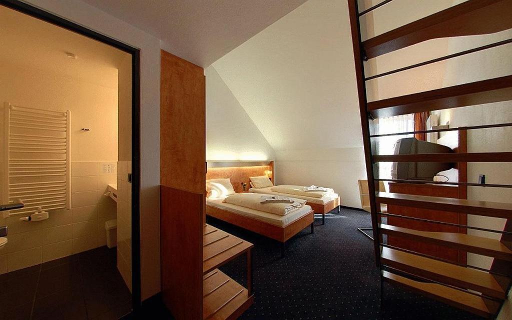Hotel Gasthof Gross ベルクキルヒェン エクステリア 写真